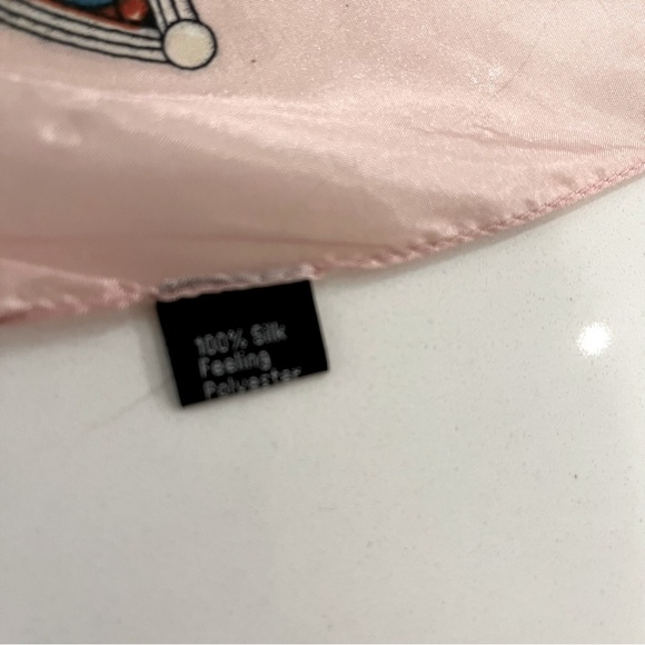 La Femme Aux Semelles de Vent Silky Scarf Wrap - Picture 16 of 16